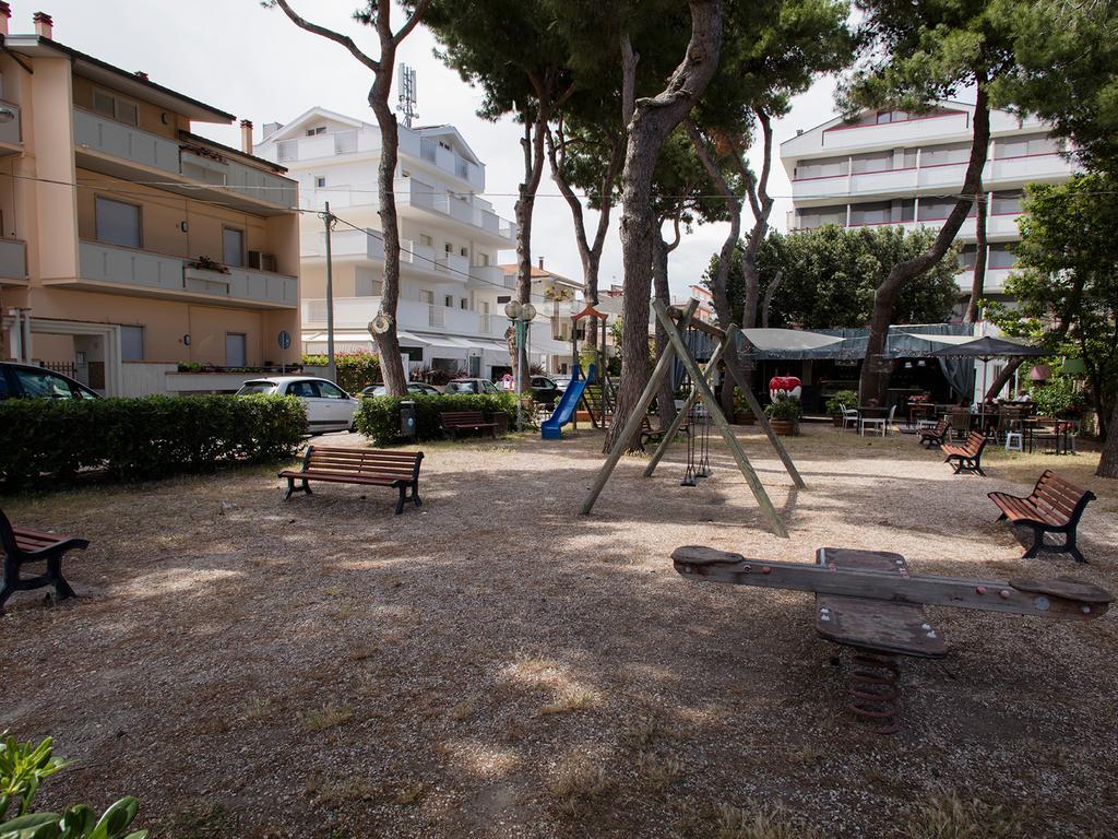 Mane Boutique Hotel Roseto Degli Abruzzi Bagian luar foto