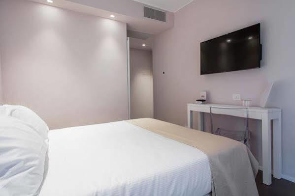 Mane Boutique Hotel Roseto Degli Abruzzi Bagian luar foto